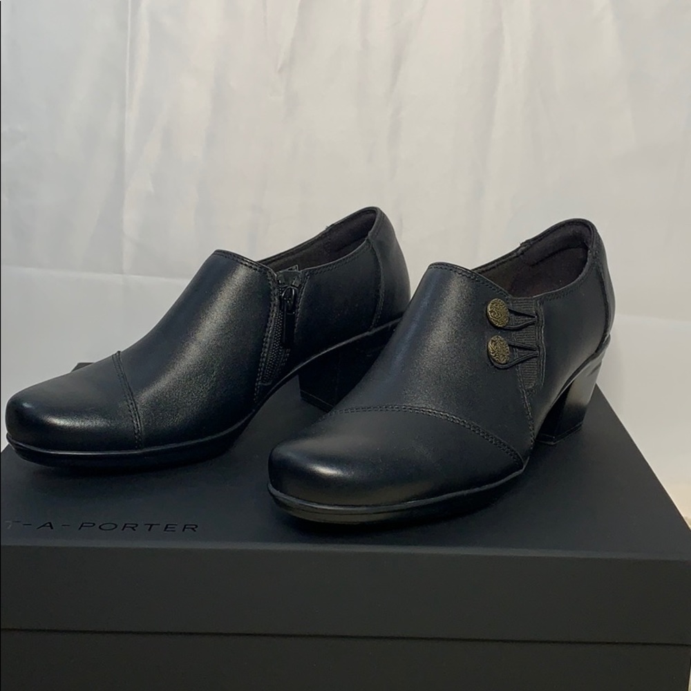 COLLECTION CLARKS HEELED SHOES SIZE 7